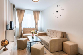 Radi's Coastal Chic Apartment